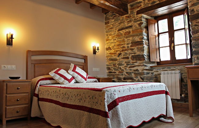 Apartamentos El Llago - Photo 4