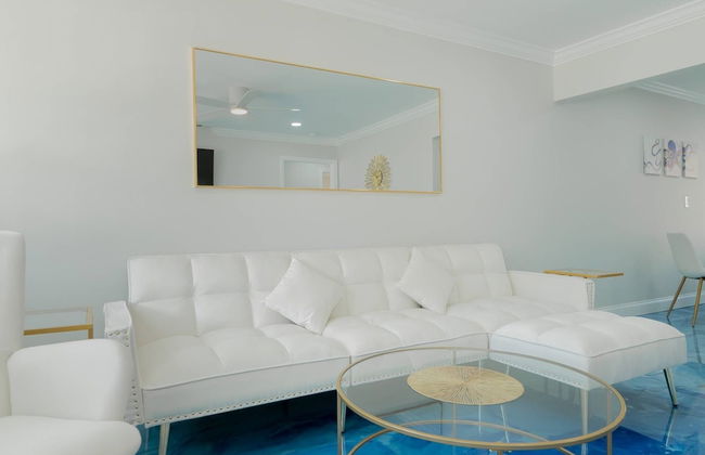 Beachy Blues Apt A, Downtown, Shops, Cafes & Beach, Dog Friendly - Foto 8