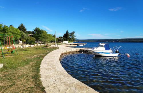 VILLA PUNTA BLAVA - Beachfront Family Villa with Sea View - no pets allowed - Foto 58