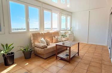 Spacious Studio by the University - Photo 25