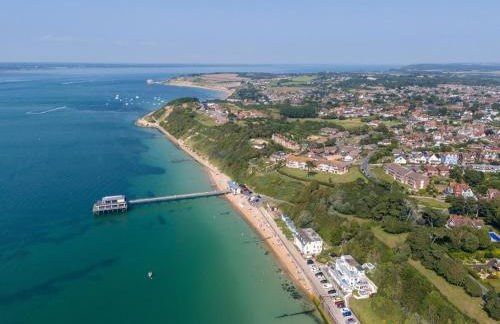 The Penthouse - Photo 12