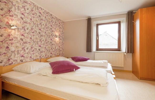 Holiday Home with Sauna, Garden, Terrace, BBQ & Fireplace - Photo 6