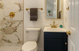 6 Bedroom with Guest House Walk to Lake & Shops - Foto 7