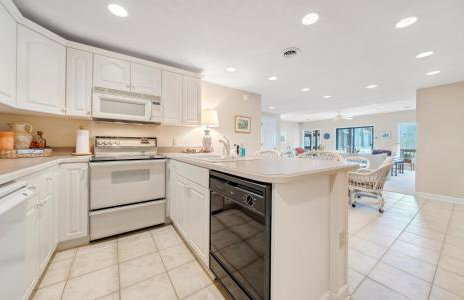 Lake Allure - Private Dock, Indoor Pool, and Hot Tub - Foto 18