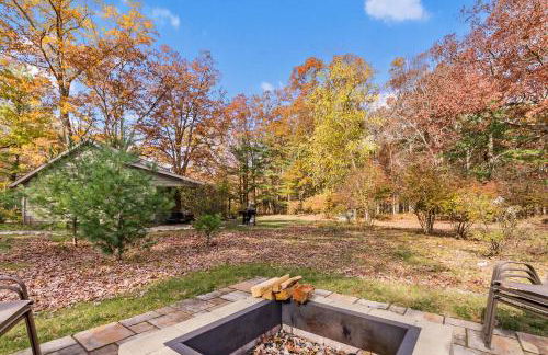 Dog-Friendly Cozy Home with Hot Tub and Lake Access - Foto 12