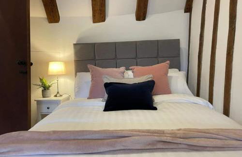 Town Centre Cottage - Photo 37