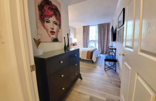 Cute 1 bedroom unit located in Condo Hotel in the heart of Coconut Grove Free Parking - Foto 14