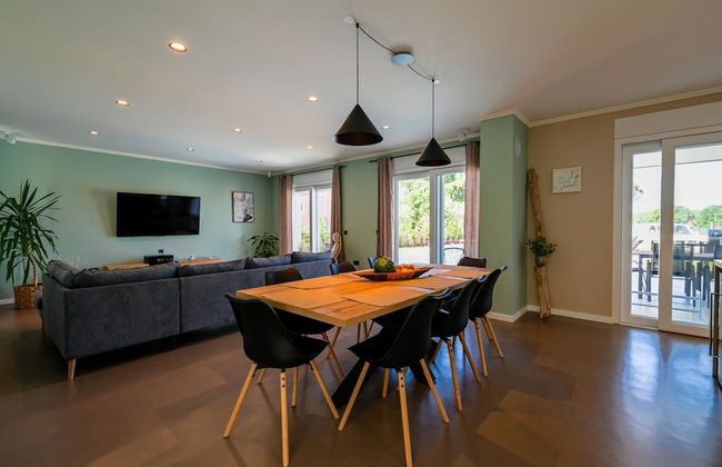 Matohanci Dazzling Villa With Pool - Foto 38