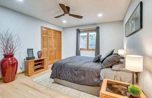 Pet Friendly with Game Room, Hot Tub and Private Dock! - Foto 15