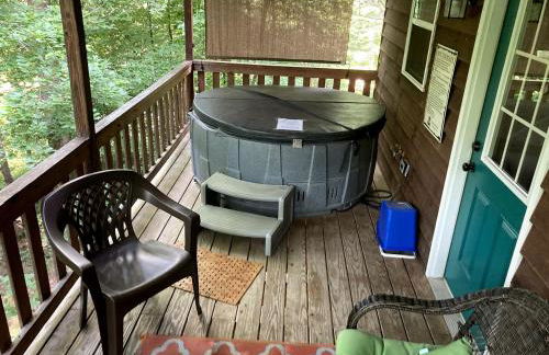 Luxury Cabin Rental with Beautiful Water Views near Charlotte, North Carolina - Foto 13