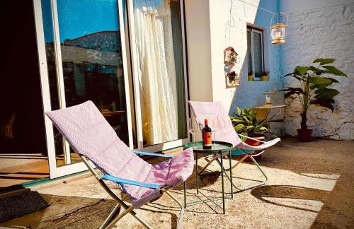 Charming Rustic Wine Cellar House in Reguengo Grande with Fireplace - Foto 2