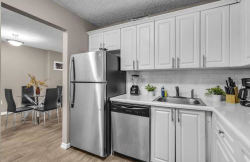 Stylish 2BR in North Miami with Free Parking - Foto 10