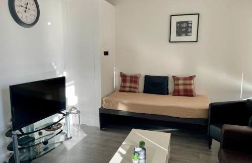 2 Bedroom Flat in Town Center Wellingborough - Photo 12