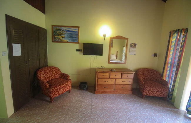 Moon Rooms at Moonrise Villa - Photo 9