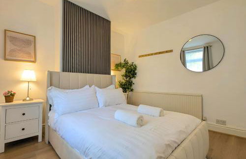 Charming 3-Bed Home Near Centre Free Parking - Foto 10