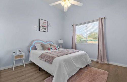 Vegas Retreats Pool, Arcade, Fun, 10min from Airport and the Strip - Foto 42