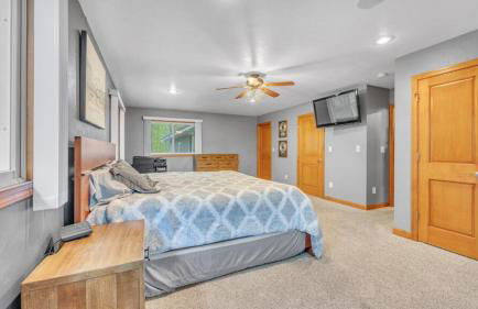 Beautiful private home in the woods BONUS Hot Tub - Foto 22