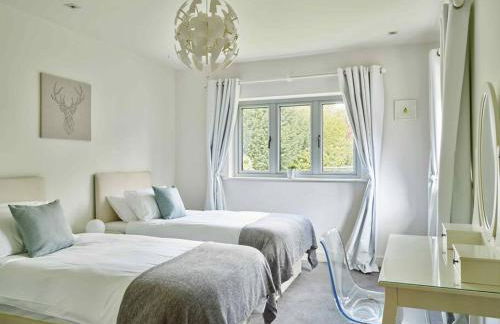 Cheltenham's Most Luxurious House - Beautiful Hot Tub & Indoor Pool - Photo 19