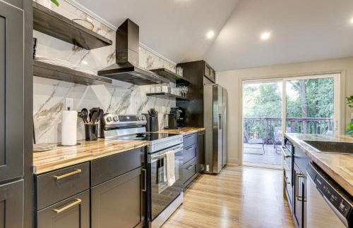 Decatur Gem Modern Kitchen, Deck and Fireplace! - Foto 9