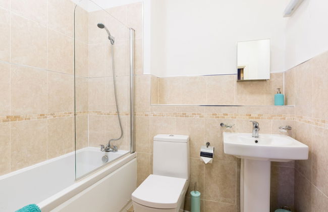 2bed Apt -king Bed -free Parking - Family Friendly - Foto 13