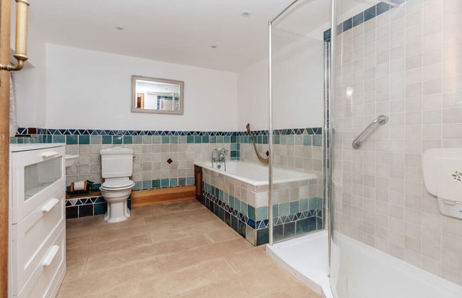 Aston Pottery - From 250 Per Night - Photo 13