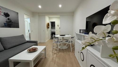 Espacioso Apartamento Familiar con terraza en Aranjuez - Confort, Tranquilidad y Netflix Incluido - Foto 2