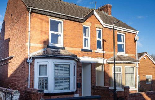 Edwardian Home Sleeps 6 Chesterfield - Foto 26