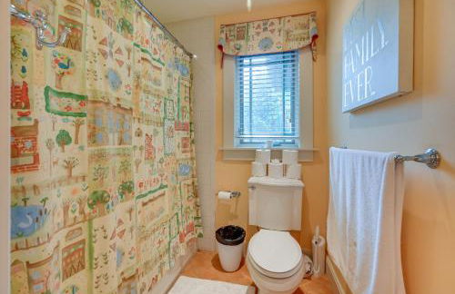 Hot Tub, Gym, Game Room! Luxe Estate in Longmeadow - Foto 16