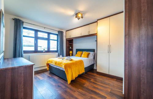 Modern Spacious 4 Bed Hayes Home with Free Parking - Foto 18