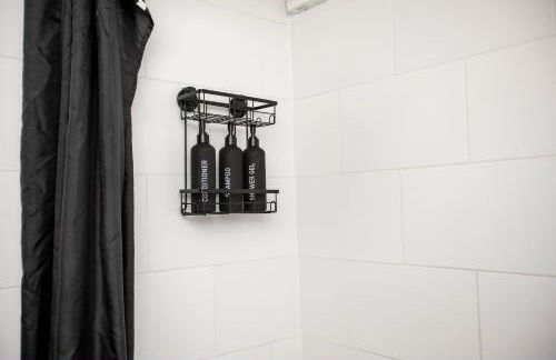 Modern 1-Bed - Free Parking - WiFi - Near Station - Foto 9