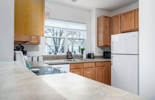 Duke 10 Min Away 3 Bedroom - Photo 10