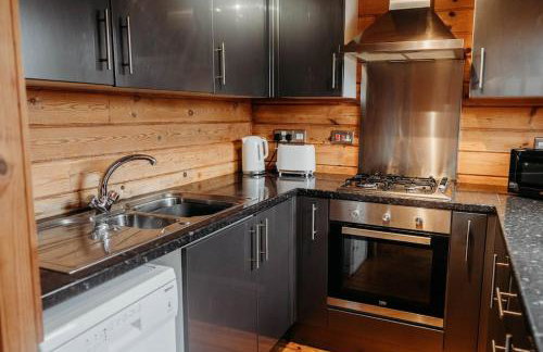 Finlodge- Pet-Friendly Scandinavian Cabin - Photo 19