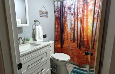 Fenced backyard, deck, pet-friendly home - Photo 9