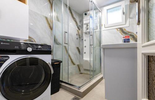 Blissful Residence with Pool by 8essentially - Foto 34