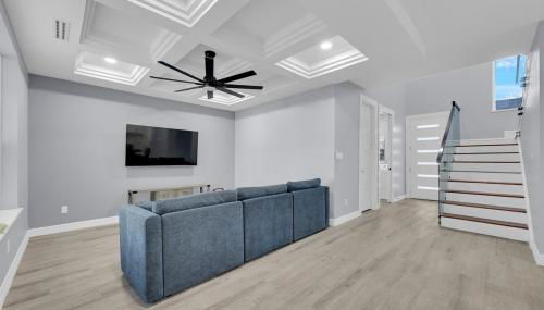 Relax and Unwind in this Modern Spacious Townhome - Foto 2