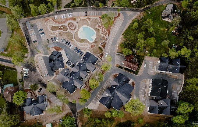 Green Apartments - Photo 41