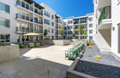 Unique SLC Getaway 2-Bed, 2-Bath with Fire Pit - Foto 45