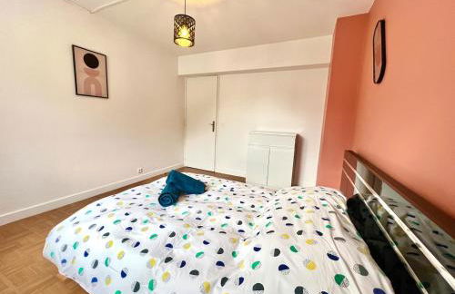 Large 3 bedroom parking and fiber - Foto 5