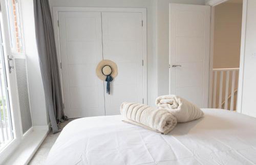 Bensons Hill - Stylish 2-Bed Home with Garden & Parking - Foto 26