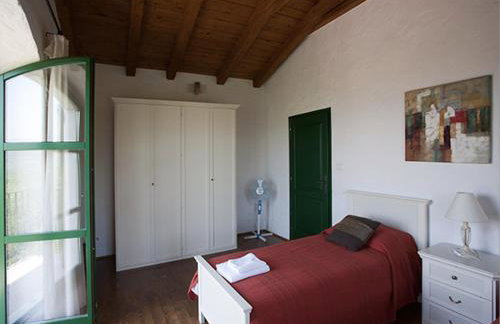 Spacious villa with 10x5m pool, aircon. Rural retreat, stunning views. - Foto 31