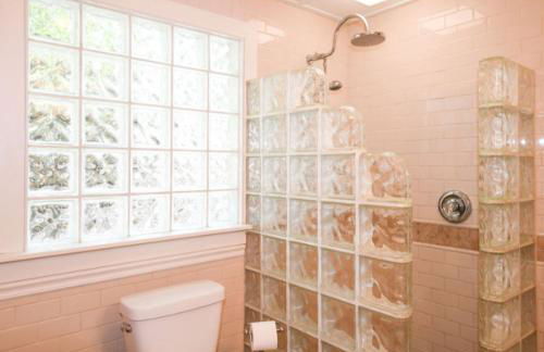 Catch A Wave 2 Blocks to the Beach Two-Story With Porch - Foto 19