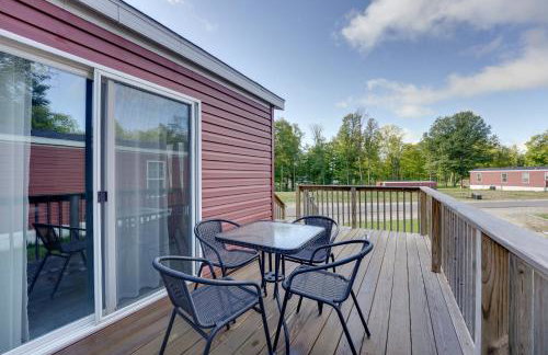 Cassopolis Cabin with On-Site Fishing Pier! - Foto 2