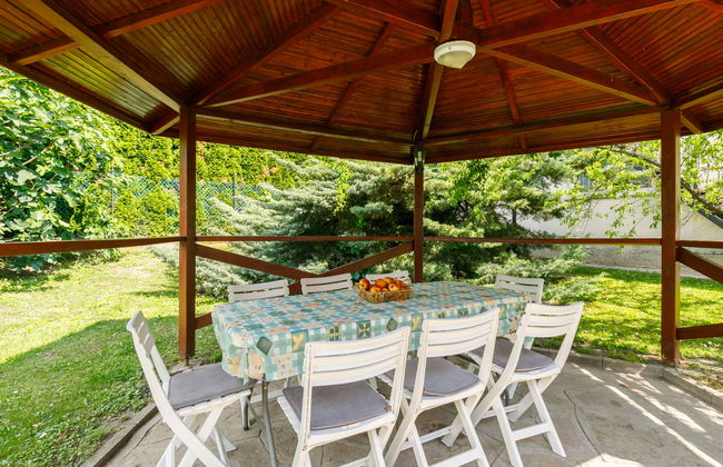 4 bedroom Apartment in Siófok with garden - Photo 2