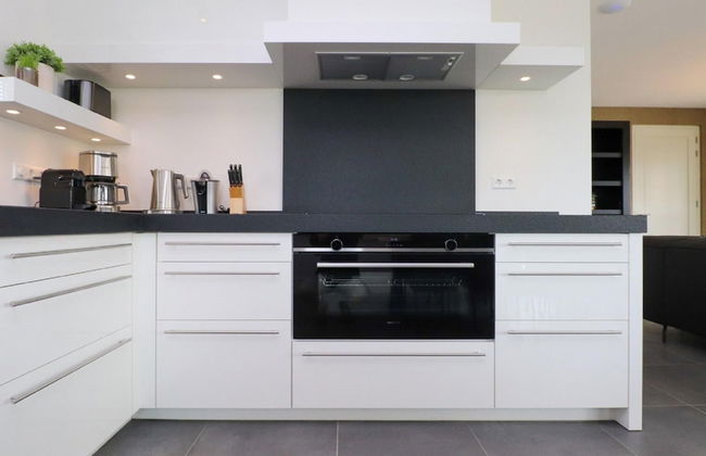 Luxury Villa With Sauna and Jacuzzi at the Lake - Foto 63