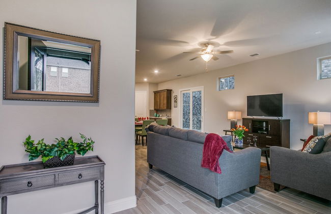 Beautiful furnished 3 bedroom Allen Home - Foto 2