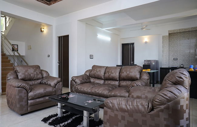 OYO 22738 Home Gorgeous 4BHK Lonavala - Foto 19