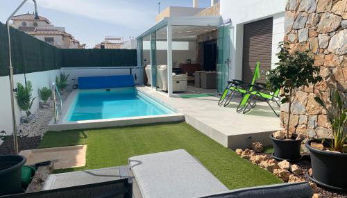 Luxe villa met verwarmd zwembad - Foto 2