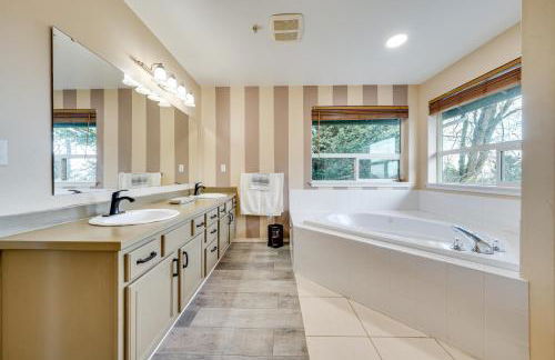 Pet-Friendly SeaTac Retreat 6 Mi to Puget Sound! - Photo 12