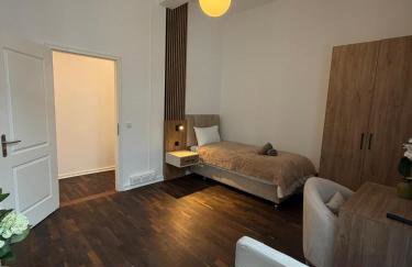 Jomi Stays - Kudamm - Foto 4