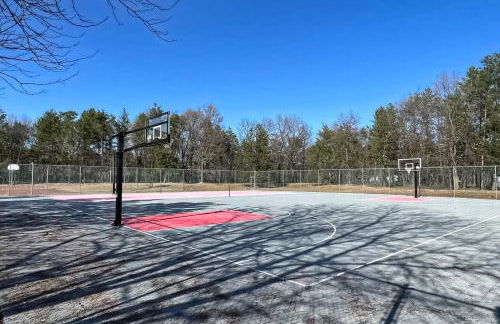 Pool and Beach Access! Lake Arrowhead Hideaway - Foto 31